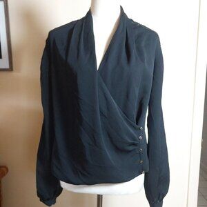 BEBE SIZE M CROSSOVER DRAPE V FITTED LONG SLEEVE BLOUSE